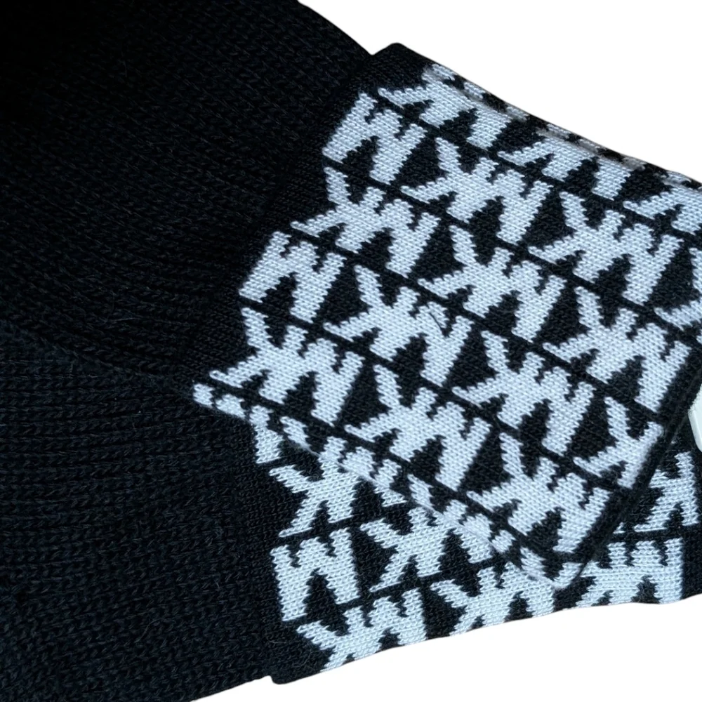 NWT NEW Michael Kors BLACK & white signature Logo Bennie Hat & Gloves SET